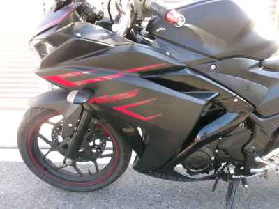 Yamaha YZF-R25 2017