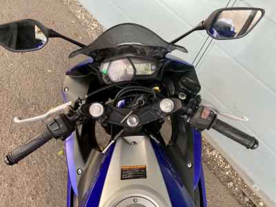 Yamaha YZF-R25 2016