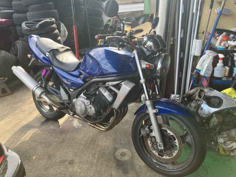 Kawasaki Balius ZR250