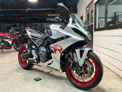 Suzuki GSX-8R 2024