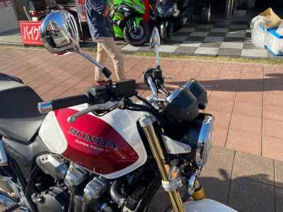 Honda CB1300SF 2025