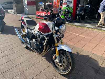 Honda CB1300SF 2025