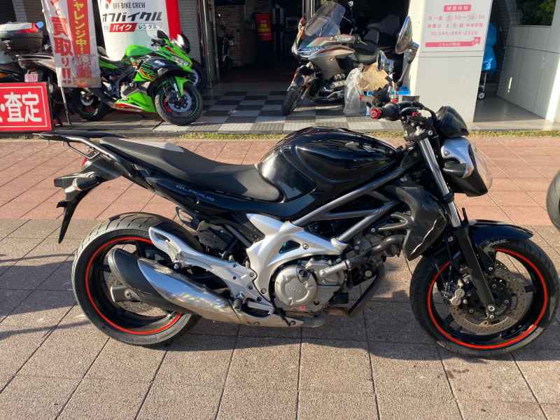 Suzuki Gladius SFV400 2011