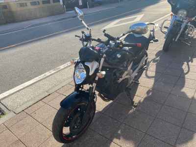 Suzuki Gladius SFV400 2011