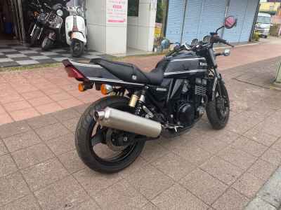 Kawasaki ZRX400 2008