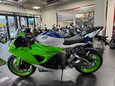 Kawasaki Ninja ZX-6R 2024
