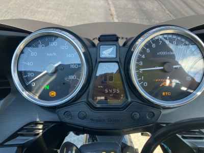 Honda CB400 Super Boldor 2022