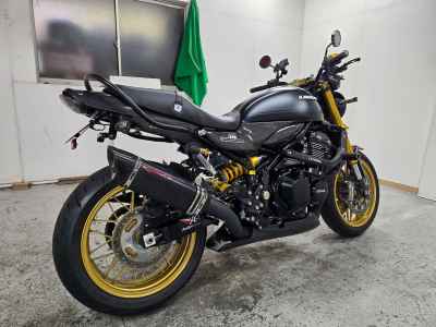 Kawasaki Z900RS SE 2025