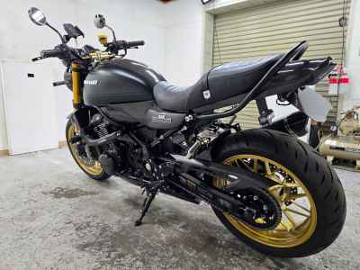 Kawasaki Z900RS SE 2025