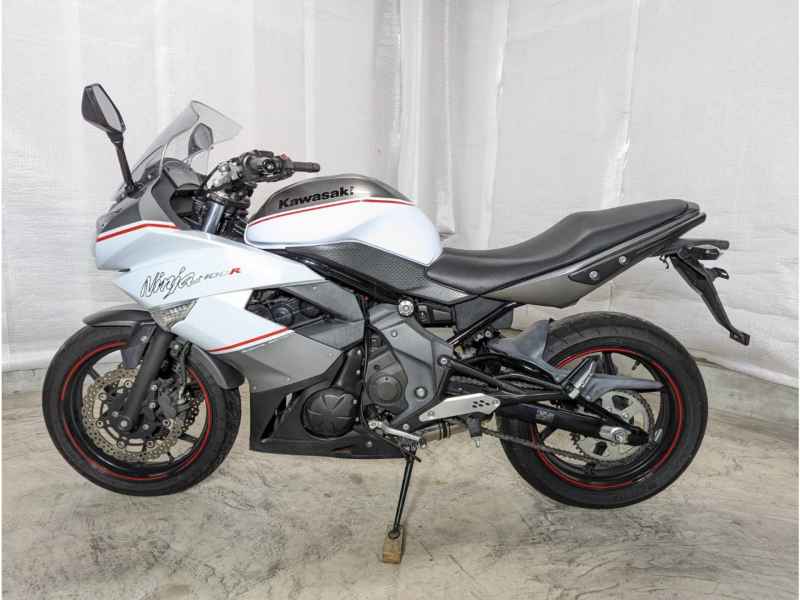 Kawasaki Ninja 400R 2014