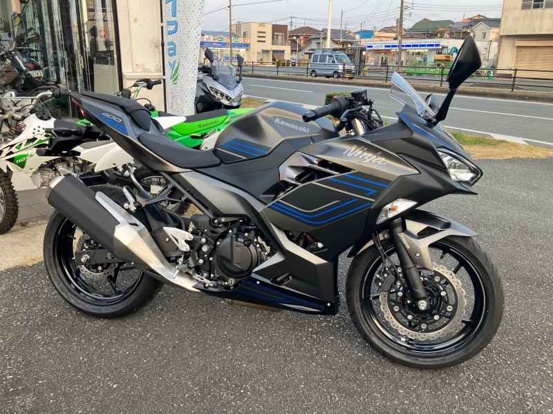 Kawasaki Ninja 400 2025