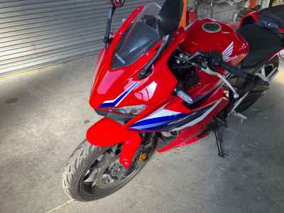 Honda CBR400R 2025