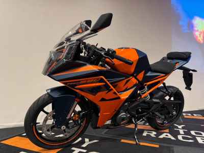 KTM RC 390 2022