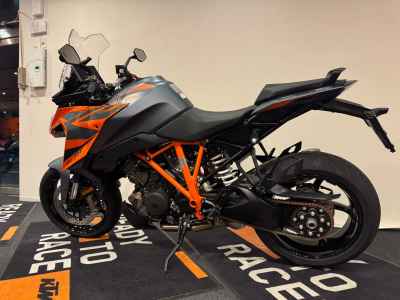 KTM 1290 Super Duke GT 2023