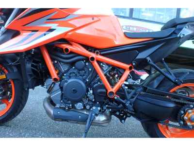 KTM 1290 Super Duke R 2023