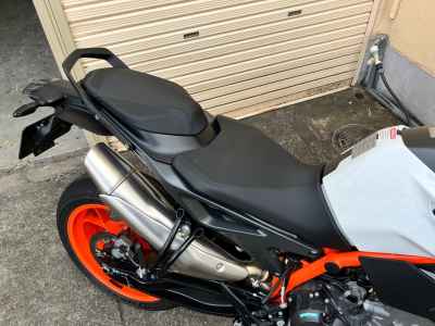 KTM 890 Duke R 2023