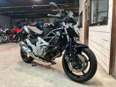 Suzuki Gladius SFV400 2010