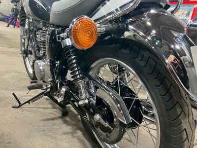 Yamaha SR400 2021