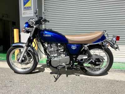 Yamaha SR400 2022