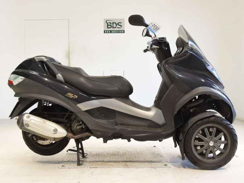 Piaggio MP3-250