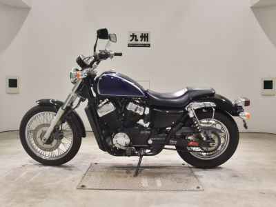 Honda VT400S 2012