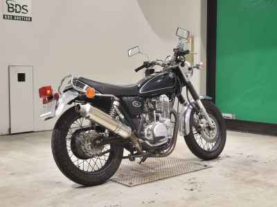Yamaha SR400 2005