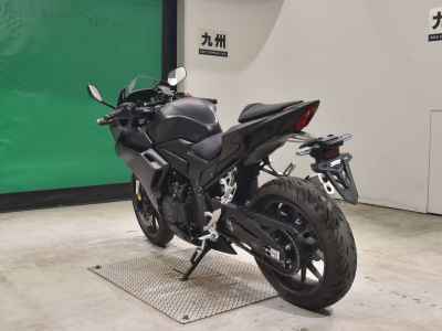 Honda CBR400R 2024