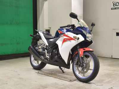 Honda CBR250R 2011