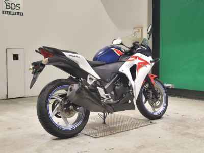 Honda CBR250R 2011
