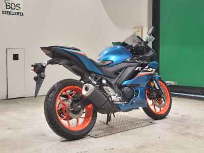 Yamaha YZF-R25 2021