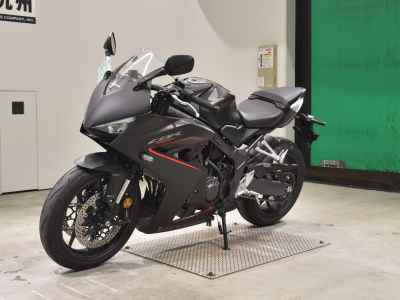 Honda CBR650R 2025