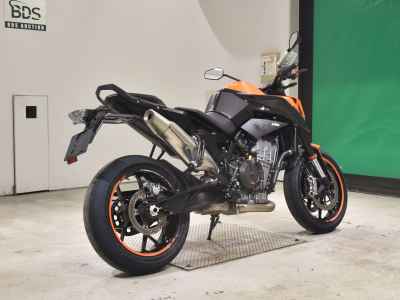 KTM 890 Duke 2023