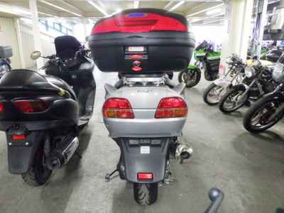 Suzuki Skywave 650