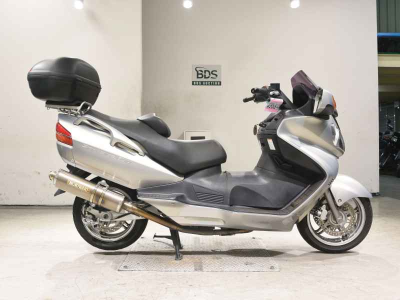Suzuki Skywave 650