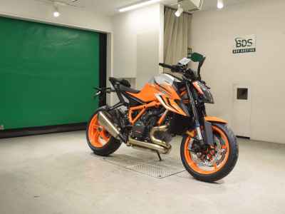 KTM 1290 Super Duke R 2023