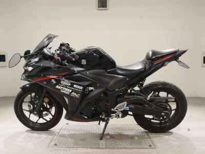 Yamaha YZF-R25 2015