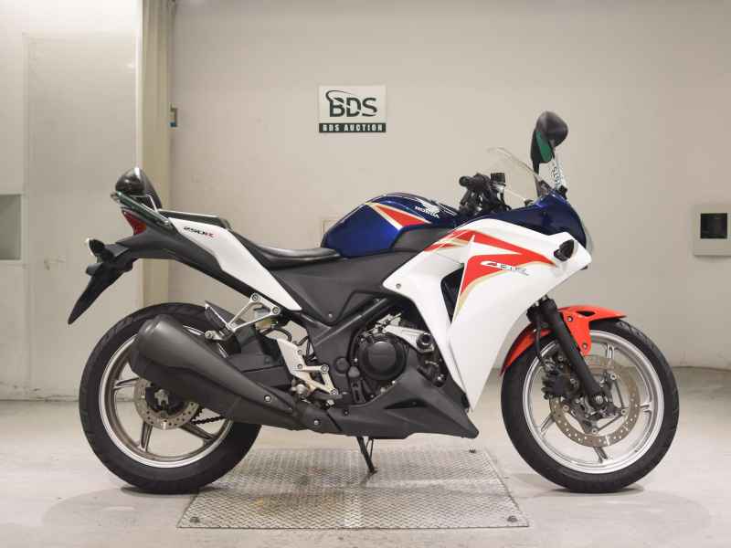 Honda CBR250R 2011