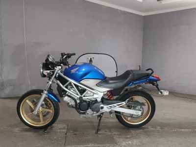 Honda VTR250 2011
