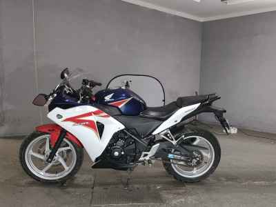 Honda CBR250R 2011