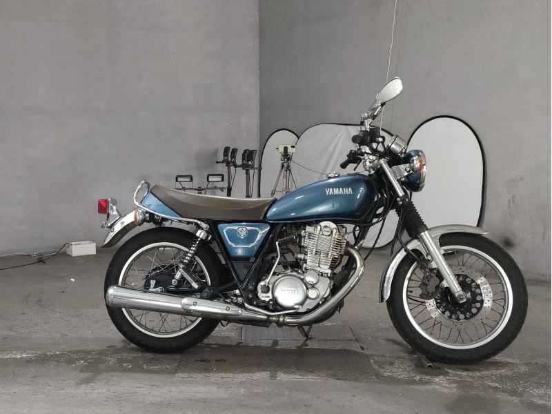 Yamaha SR400 2019