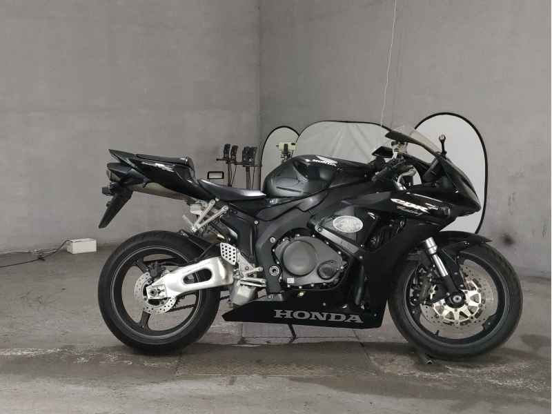 Honda CBR1000RR 2006