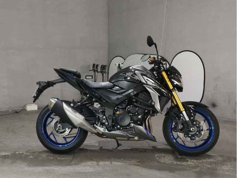 Suzuki GSX-S750 2022