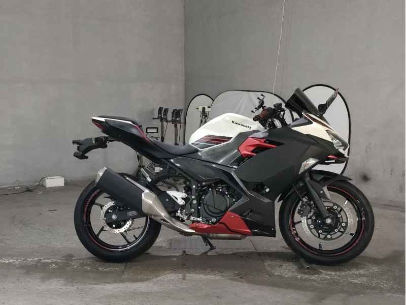 Kawasaki Ninja 400 2023