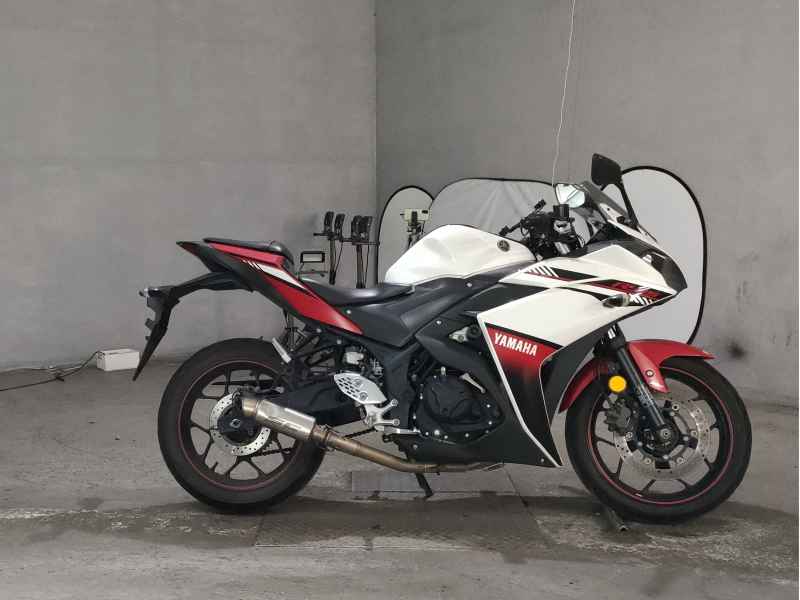 Yamaha YZF-R25 2016