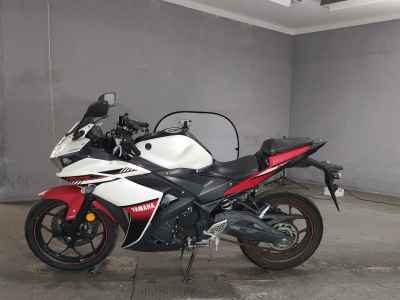 Yamaha YZF-R25 2016