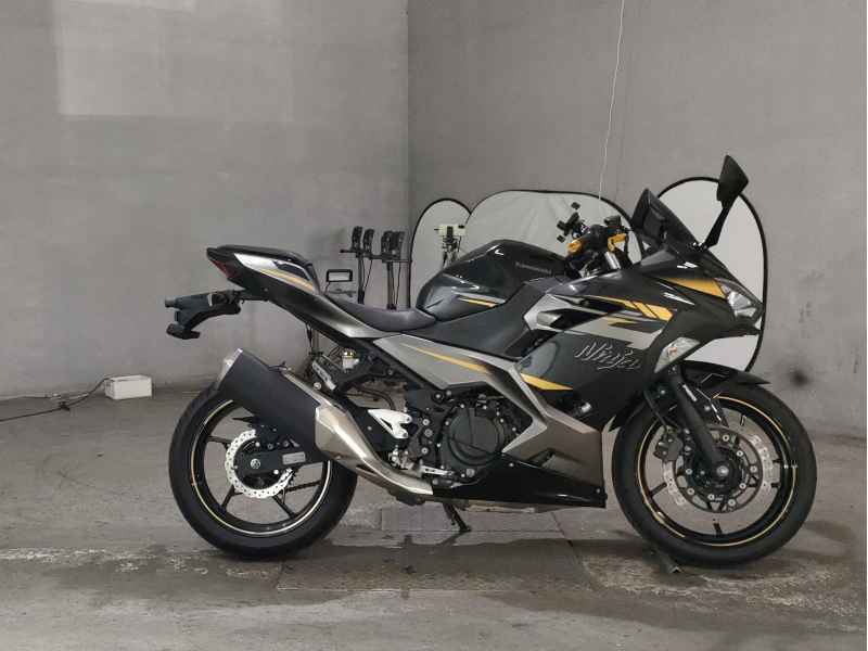 Kawasaki Ninja 400 2021