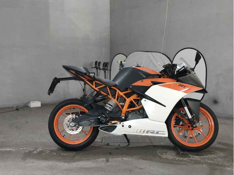 KTM RC 390 2015
