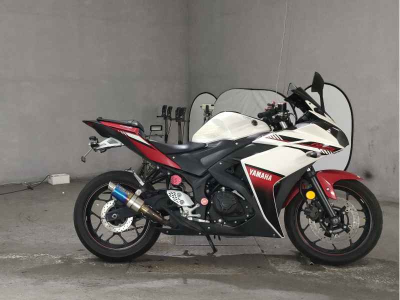 Yamaha YZF-R25 2016