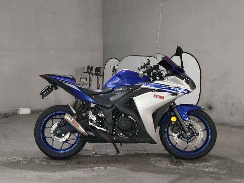Yamaha YZF-R25 2016