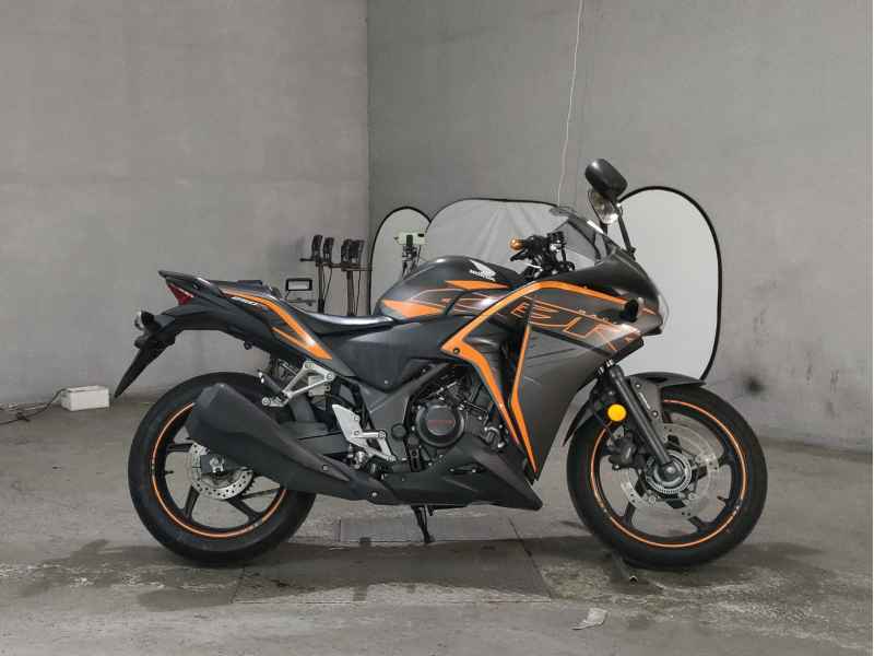 Honda CBR250R 2019